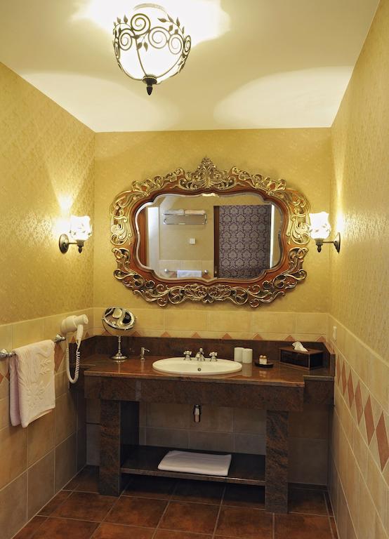 Burg Hotel Romantik Gotha Rum bild